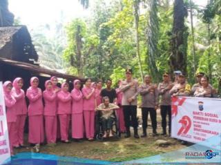 Kapolres Binjai Salurkan Bantuan Sosial Kepada Masyarakat Sei Bingai